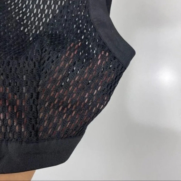 NEW Lucy Paris Black Sleeveless Mesh Crop Top Scoop Neck Women's Size Small - Picture 3 of 6